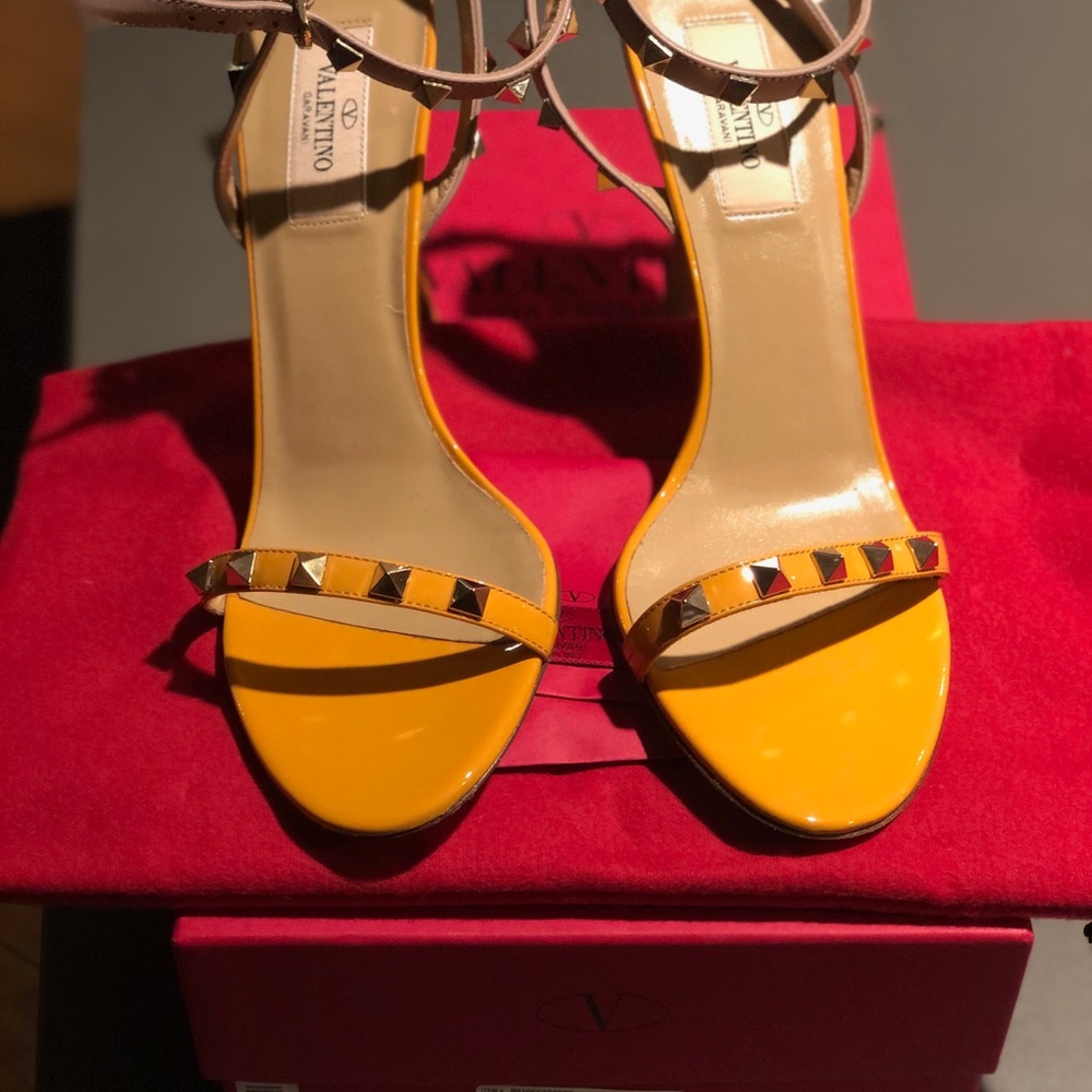 Valentino Garavani strappy studs heels, brand new